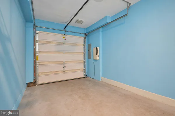 $379,000 | 7166 Little Thames Drive, Unit 181, Gainesville, VA 20155