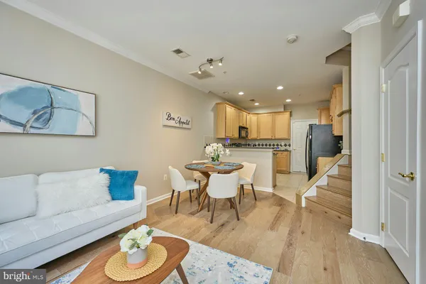 $379,000 | 7166 Little Thames Drive, Unit 181, Gainesville, VA 20155