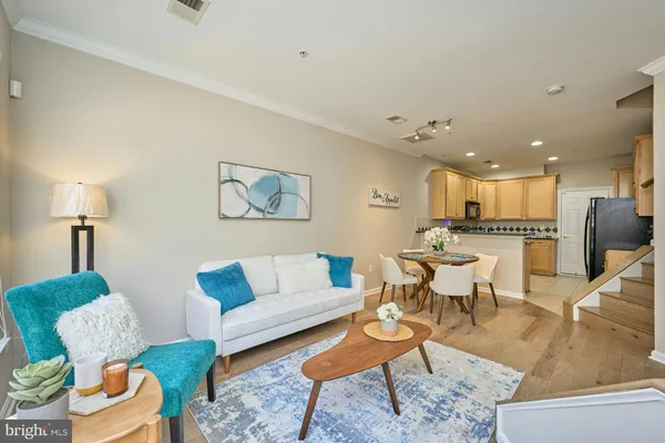 $379,000 | 7166 Little Thames Drive, Unit 181, Gainesville, VA 20155