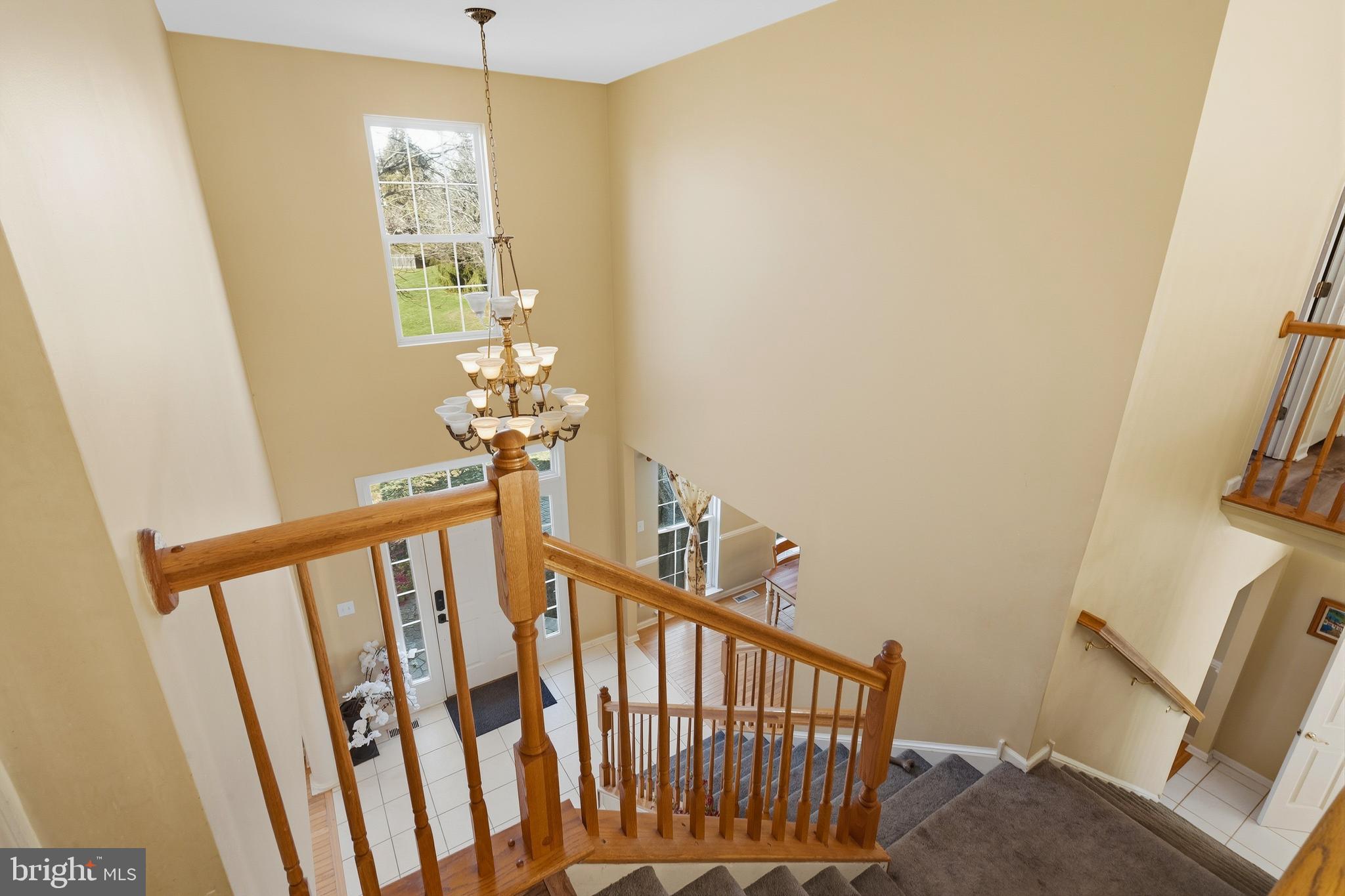 27 Donovan Road Pennington, NJ 08534 - Photo 25 of 60 a view of a hallway with windows