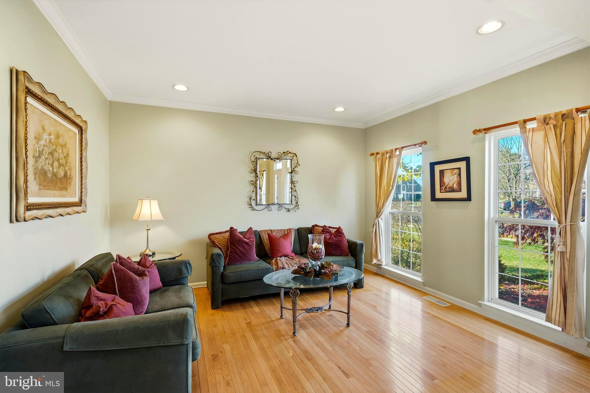 27 Donovan Road Pennington, NJ 08534 - Photo 8 of 65 Living Room
