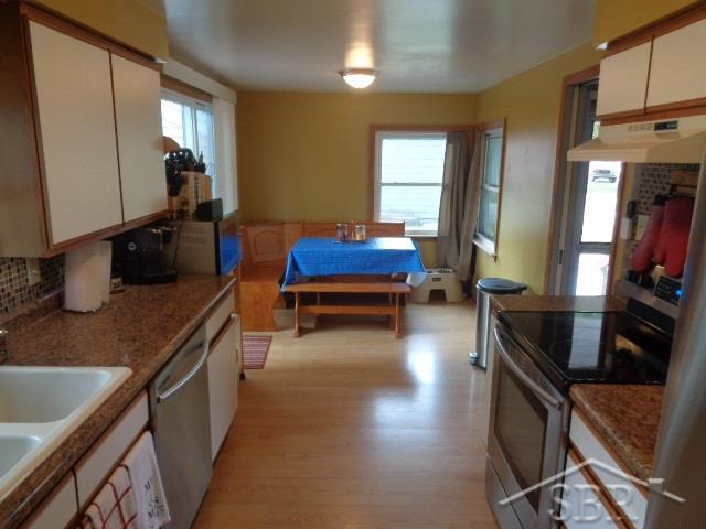 1400 North Center Road Saginaw, MI 48638 - Photo 7 of 31 Kitchen