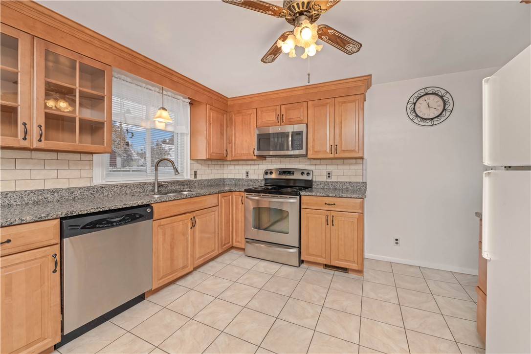 22 Trento Street Rochester, NY 14606 - Photo 7 of 23