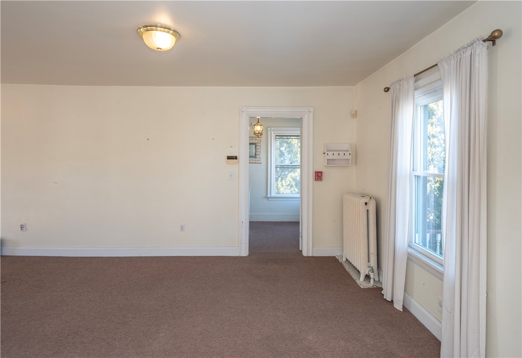 409 Broadway Newport, RI 02840 - Photo 19 of 35