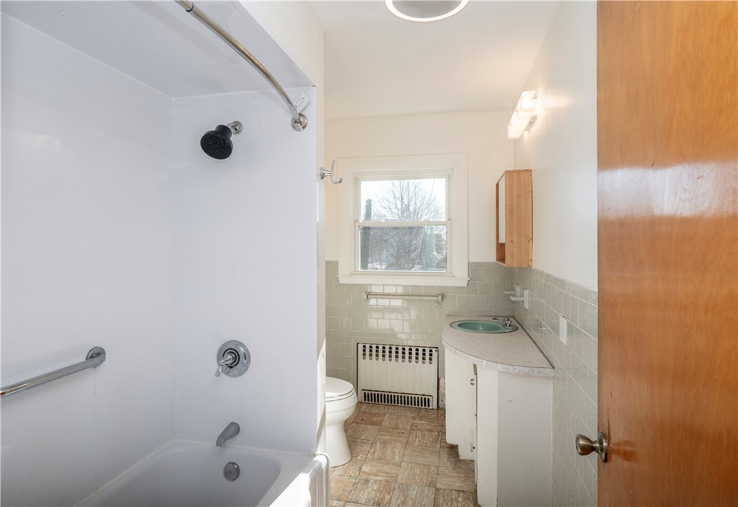 409 Broadway Newport, RI 02840 - Photo 24 of 35