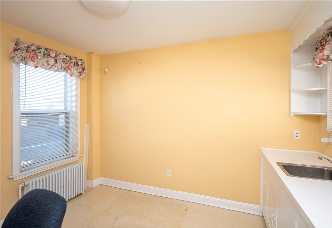 409 Broadway Newport, RI 02840 - Photo 9 of 35