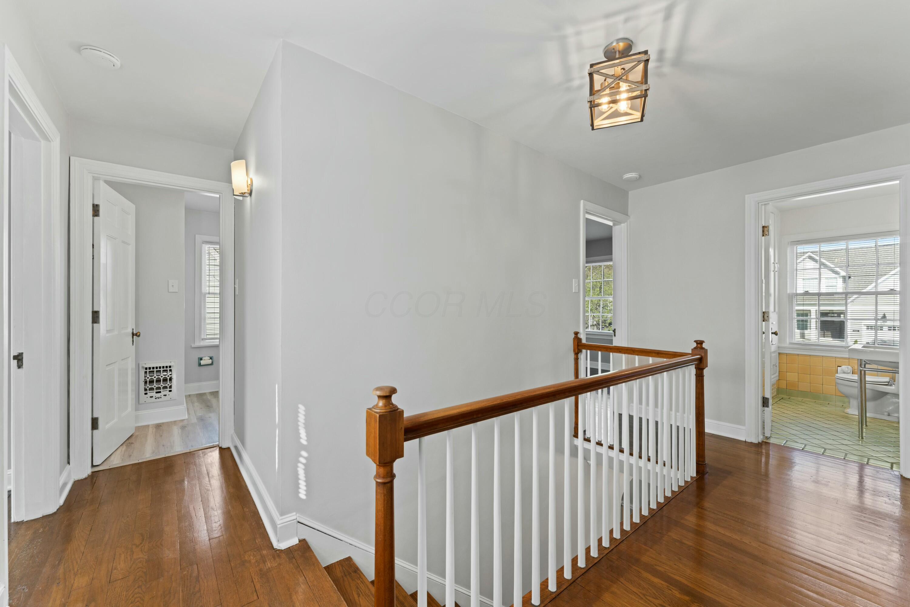 2597 York Road Upper Arlington, OH 43221 - Photo 34 of 71 Upstairs Hallway