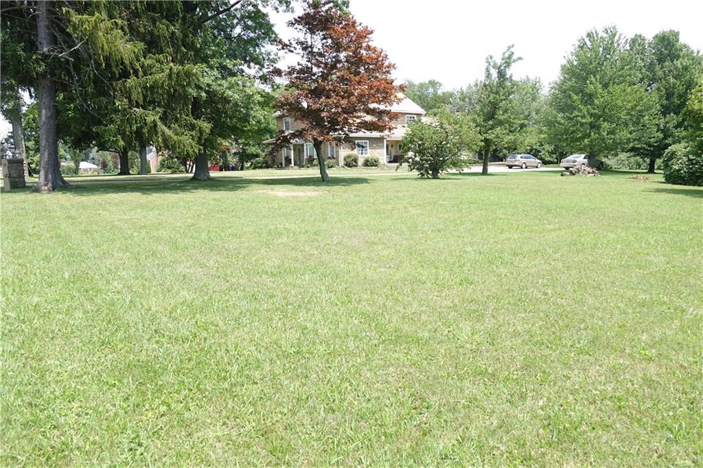 227 Meridian Road Butler, PA 16001 - Photo 22 of 25 Exterior side yard