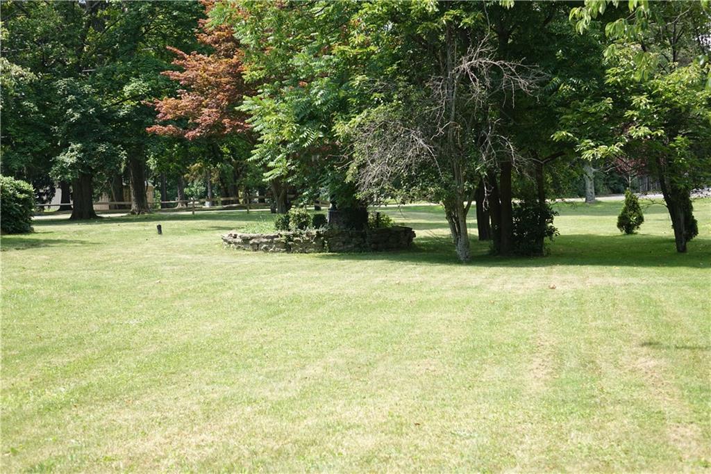 227 Meridian Road Butler, PA 16001 - Photo 23 of 25 Exterior side yard