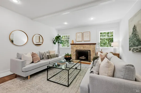 $1,995,000 | 5 Hillside Avenue, Kentfield, CA 94904