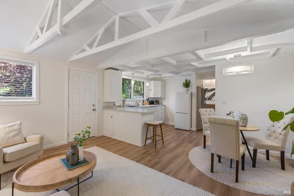 $1,995,000 | 5 Hillside Avenue, Kentfield, CA 94904