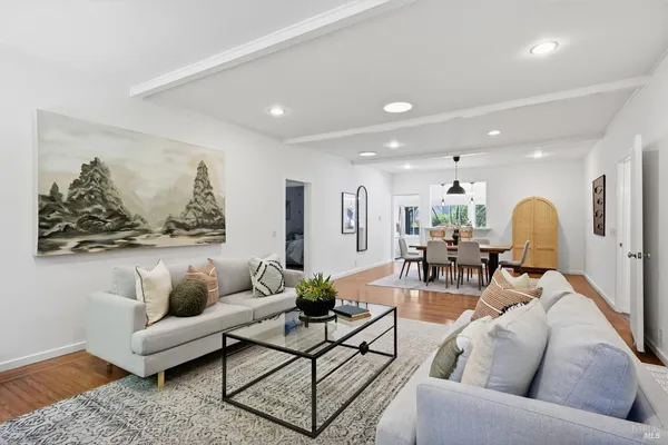 $1,995,000 | 5 Hillside Avenue, Kentfield, CA 94904