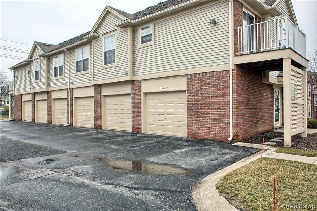 1826 Flagstone Circle Rochester, MI 48307 - Photo 2 of 20