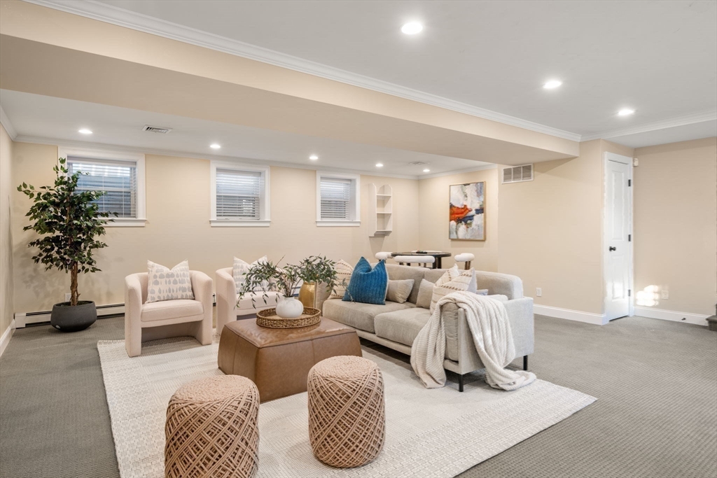 139 Woodbine Circle Needham, MA 02494 - Photo 17 of 33