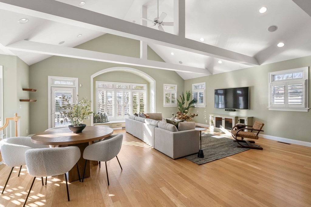 139 Woodbine Circle Needham, MA 02494 - Photo 6 of 33