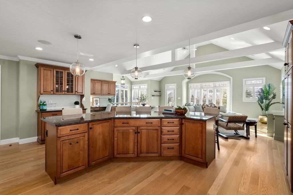 139 Woodbine Circle Needham, MA 02494 - Photo 8 of 33