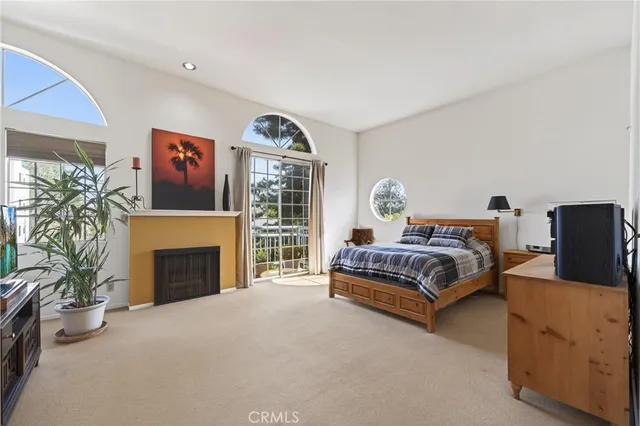 $975,000 | 4464 Moorpark Way, Unit 104, Toluca Lake, CA 91602