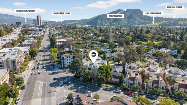 $975,000 | 4464 Moorpark Way, Unit 104, Toluca Lake, CA 91602