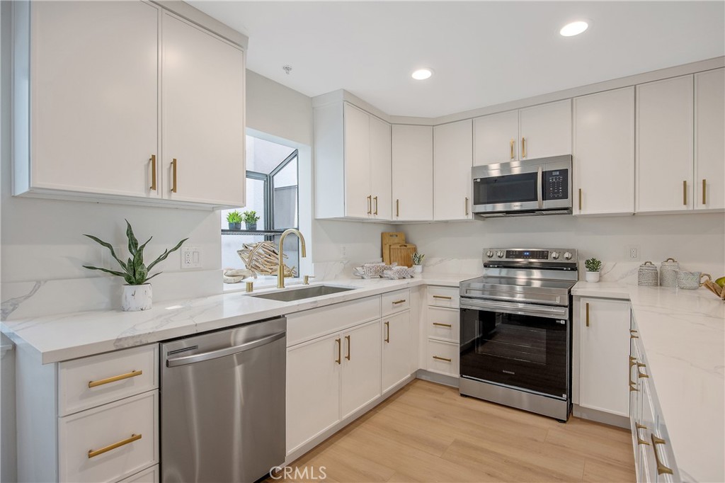 4600 Vía Dolce, Unit 206 Marina del Rey, CA 90292 - Photo 19 of 51