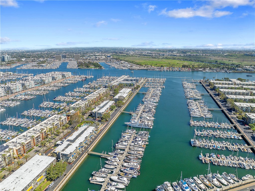 4600 Vía Dolce, Unit 206 Marina del Rey, CA 90292 - Photo 43 of 51