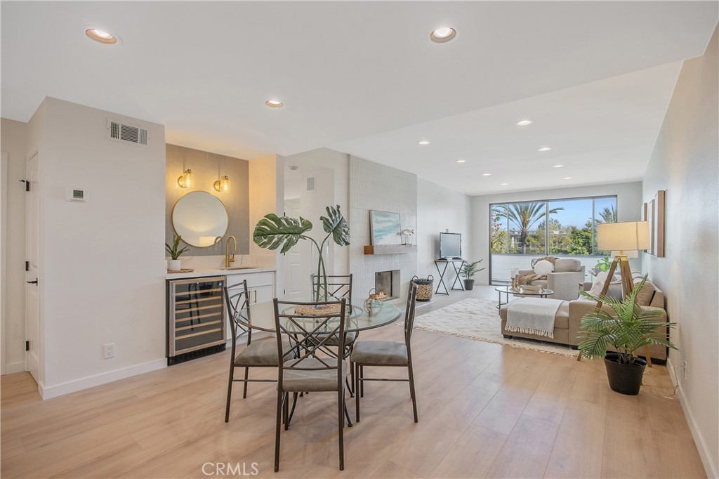 4600 Vía Dolce, Unit 206 Marina del Rey, CA 90292 - Photo 5 of 51