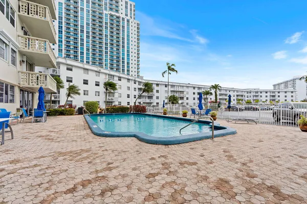 $2,000 | 1893 South Ocean Drive, Unit 503, Hallandale Beach, FL 33009