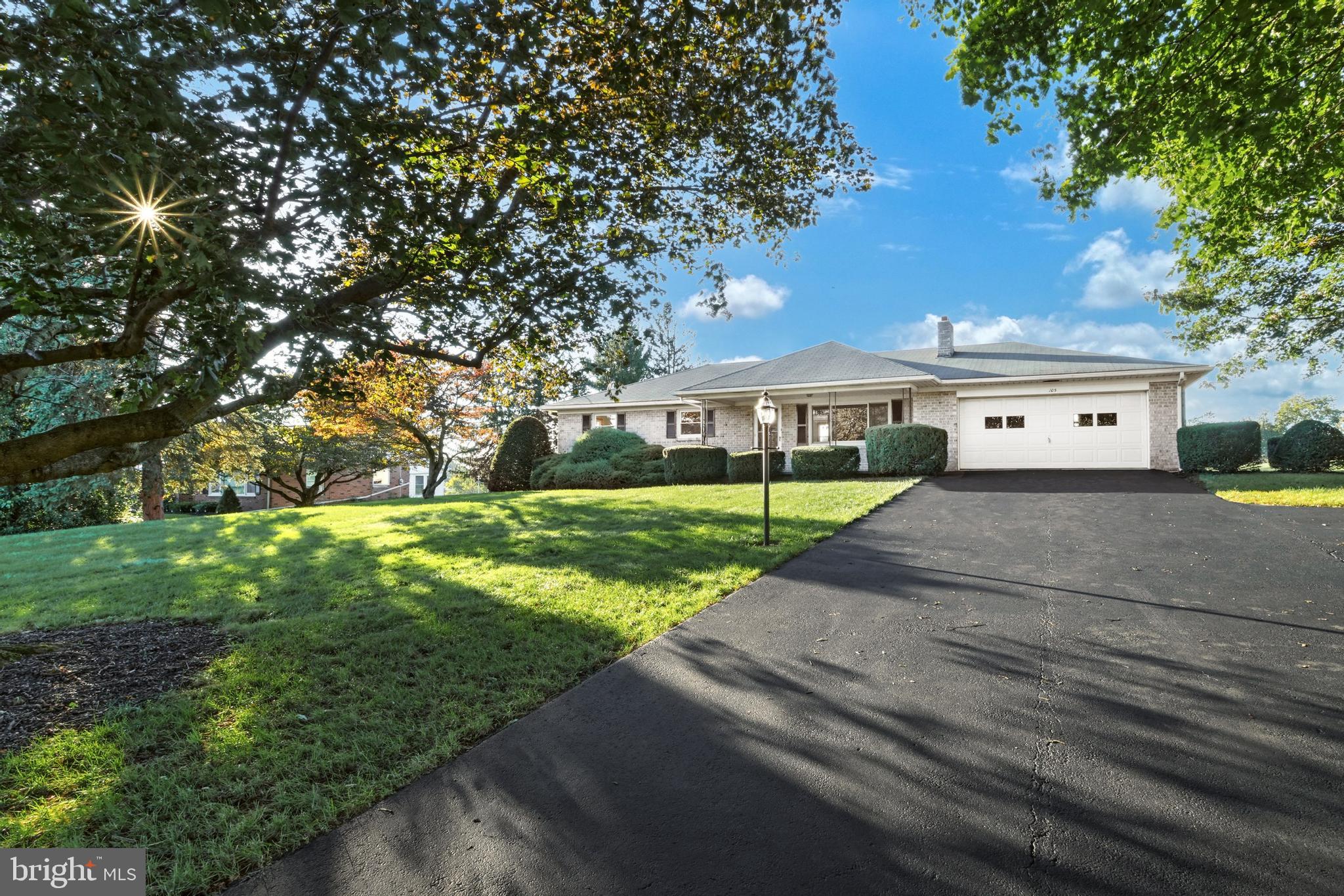 105 Manor Road Red Lion, PA 17356 - Photo 2 of 44 Gallery Image 2
