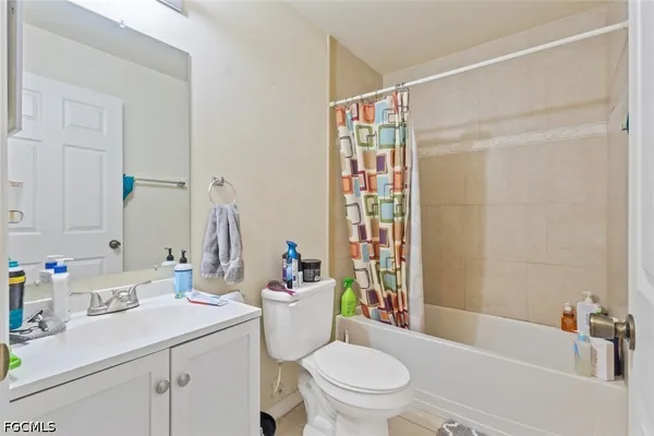 $450,000 | 146-148 Southeast 12th Street, Cape Coral, FL 33990