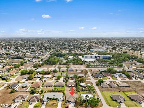 $450,000 | 146-148 Southeast 12th Street, Cape Coral, FL 33990