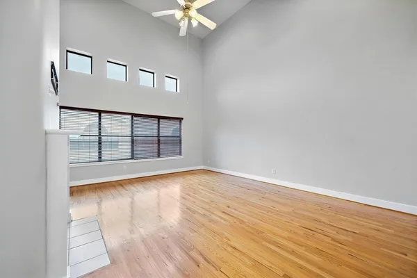 $329,000 | 8676 Meadowcroft Drive, Houston, TX 77063