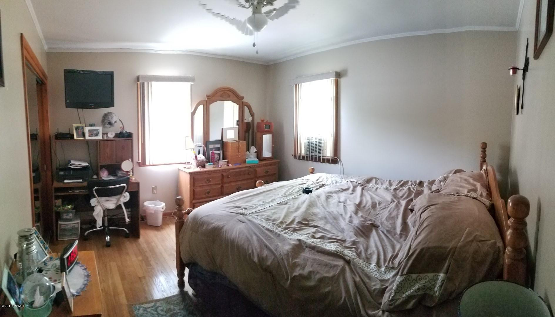 188 Ledgedale Road Lake Ariel, PA 18436 - Photo 12 of 17 15-bedroom (Large)
