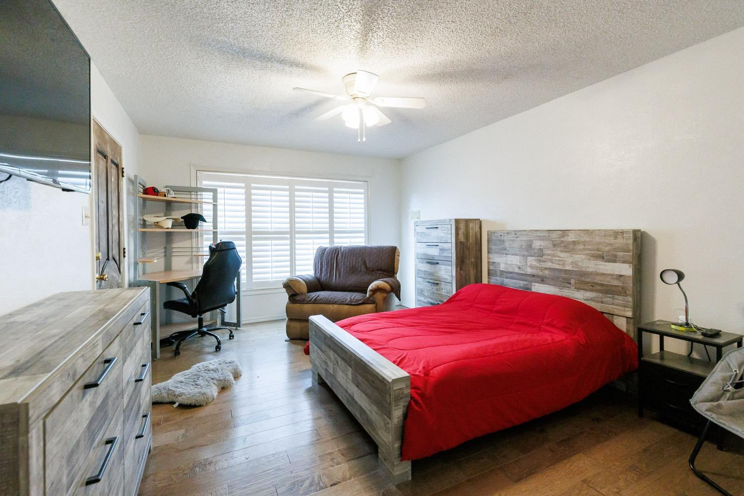 5720 78th Street Lubbock, TX 79424 - Photo 43 of 57 Fourth Bedroom
