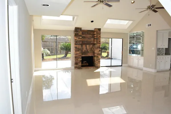 $2,895 | 2127 Manor Green Drive, Houston, TX 77077