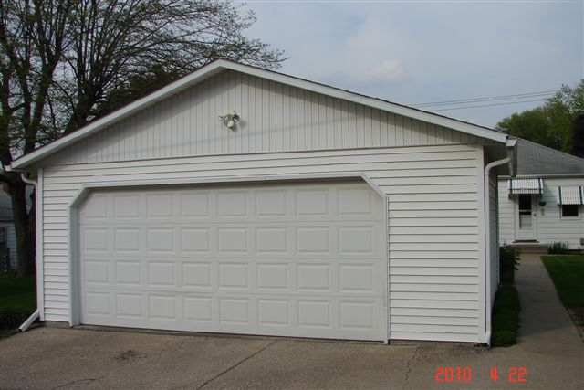 2134 Hickory Grove Road Davenport, IA 52804 - Photo 12 of 12 Gallery Image 12