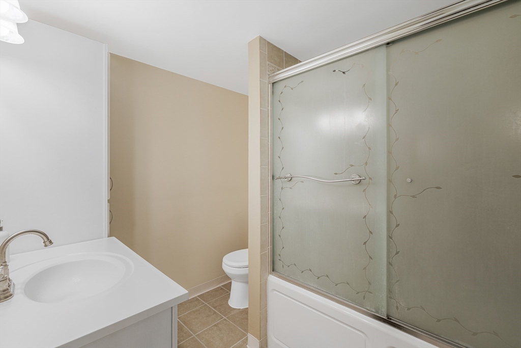 14 Raymond Road Chelmsford, MA 01824 - Photo 24 of 35