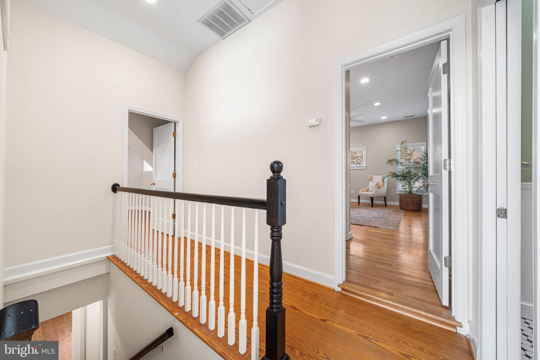 4613 8th Road South Arlington, VA 22204 - Photo 31 of 59 a view of a hallway