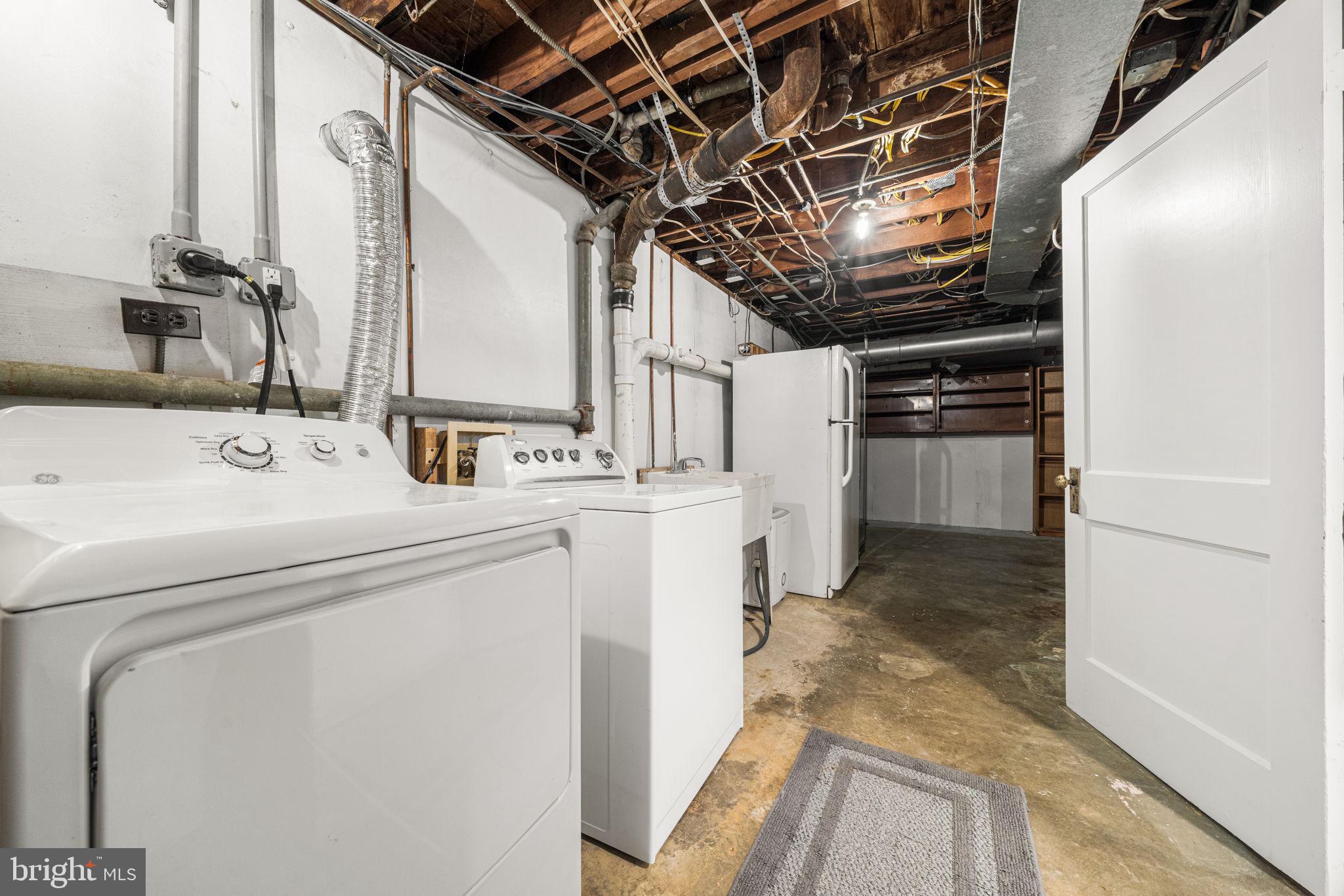 4613 8th Road South Arlington, VA 22204 - Photo 51 of 59 a utility room with dryer and washer