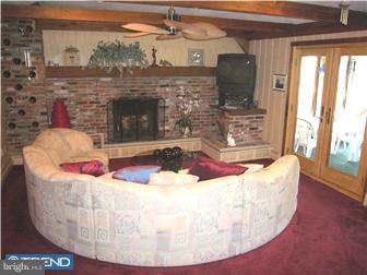744 Parmentier Road Warminster, PA 18974 - Photo 5 of 12 Family Room