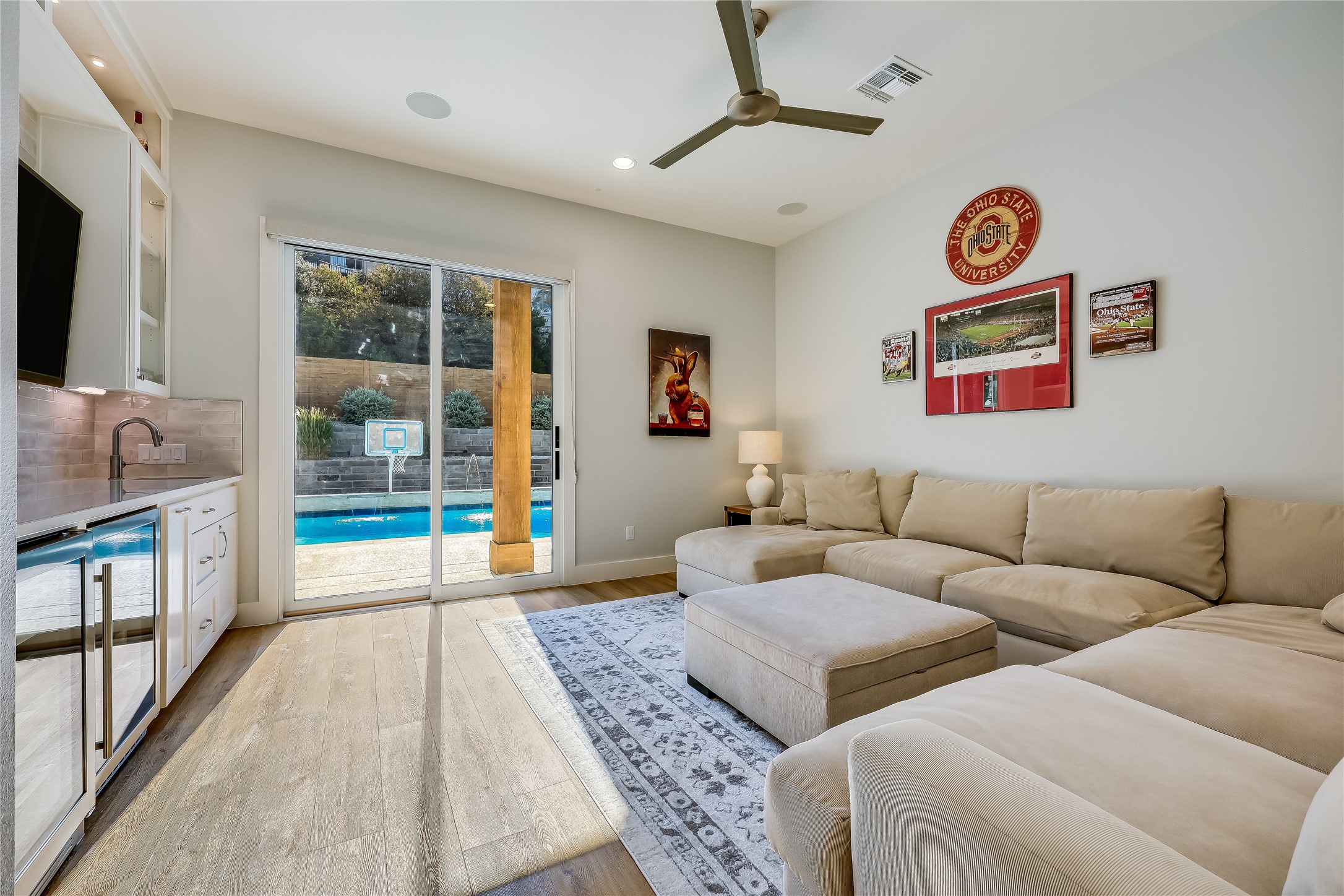 233 Lakefront Drive Lago Vista, TX 78645 - Photo 12 of 40 a living room with furniture and a gate