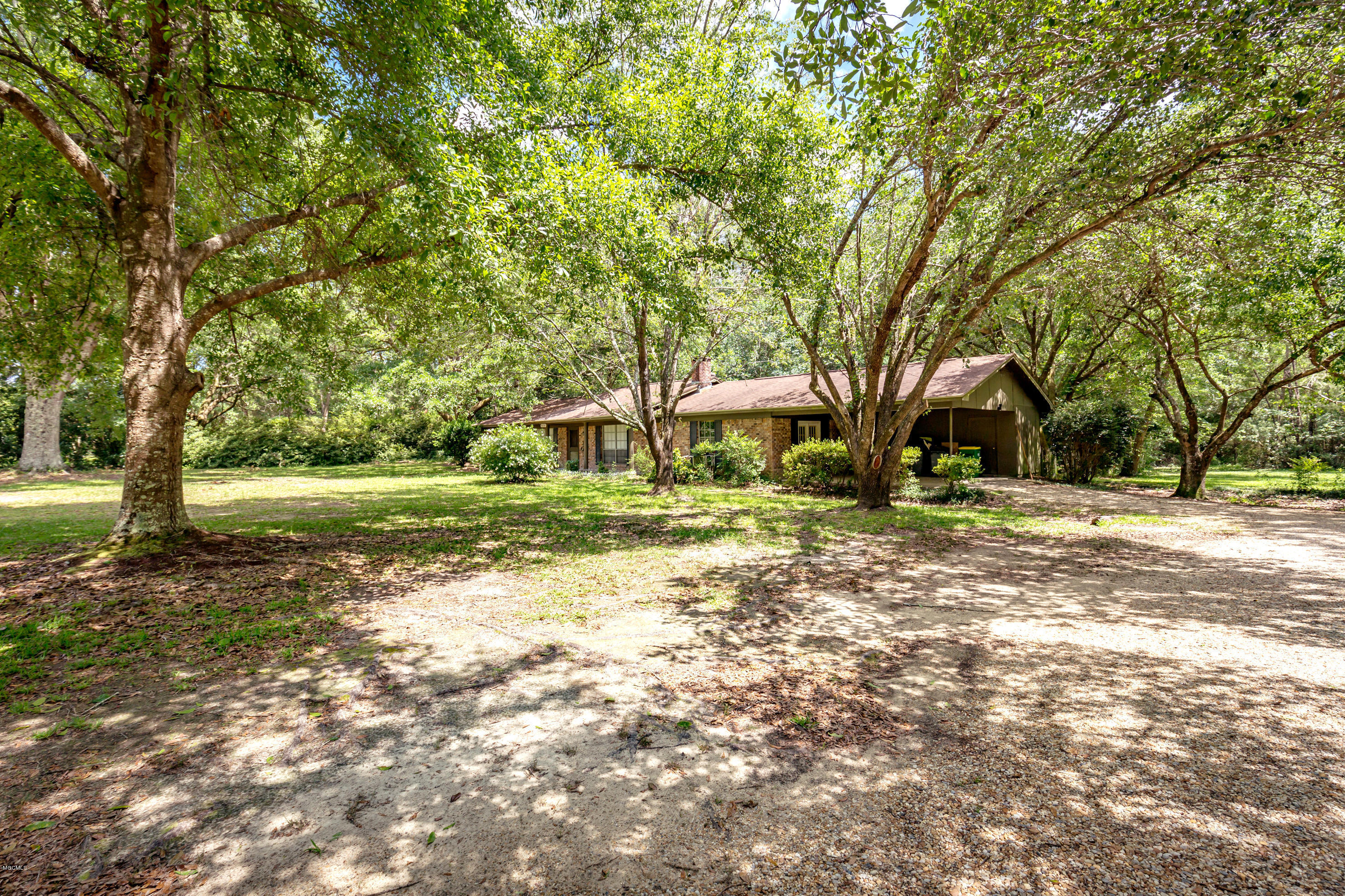 5705 Quave Road Vancleave, MS 39565 - Photo 2 of 44 _MG_1021