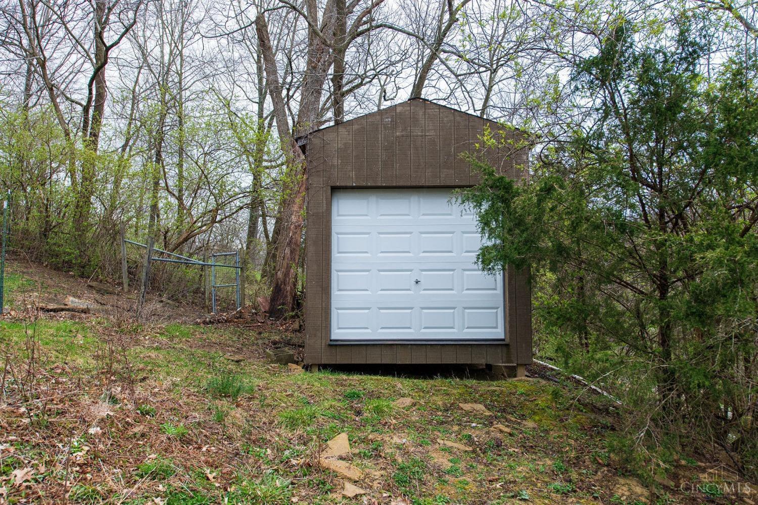 6870 Mullen Road Cincinnati, OH 45247 - Photo 44 of 46
