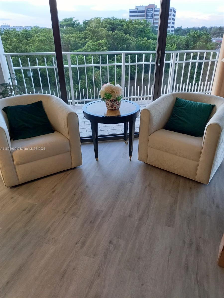 2000 Towerside Terrace, Unit 711 Miami, FL 33138 - Photo 4 of 39