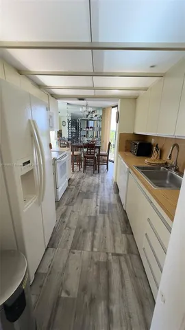 $3,700 | 2000 Towerside Terrace, Unit 711, Miami, FL 33138