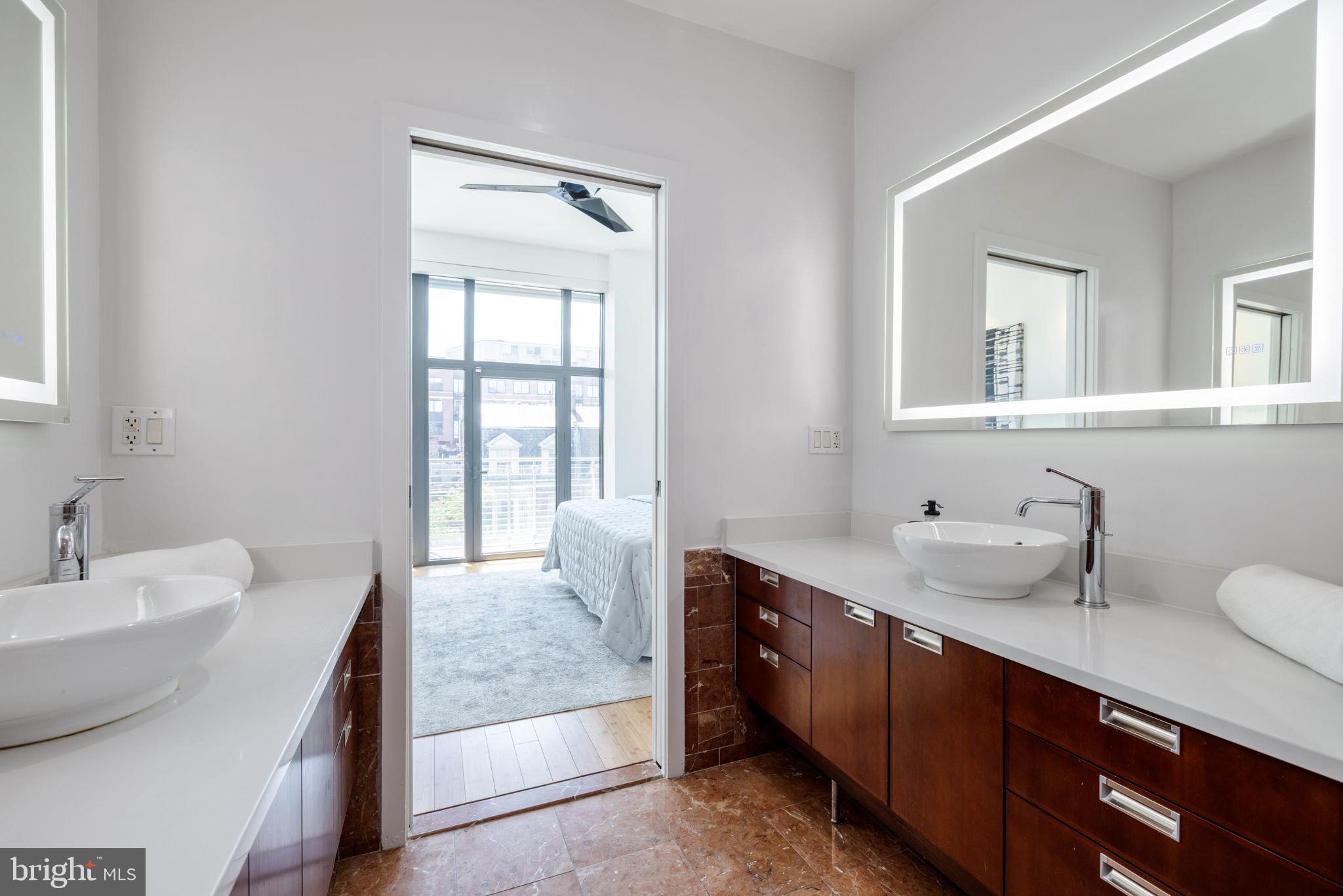 1413 P Street Northwest, Unit 302 Washington, DC 20005 - Photo 14 of 24 Primary Bath