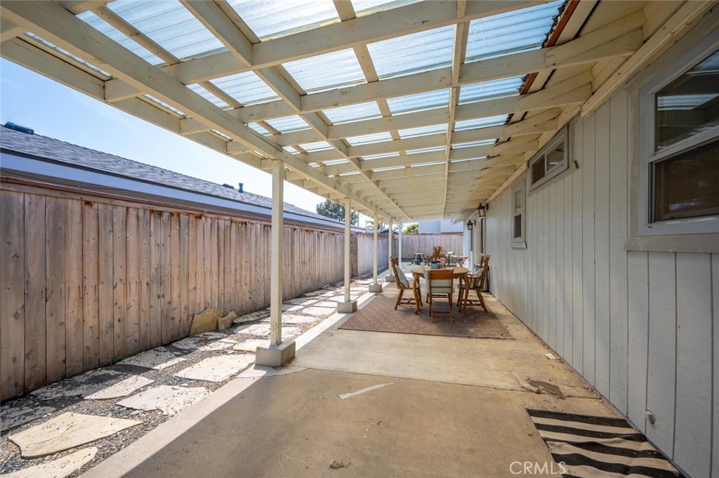 1503 17th Street Los Osos, CA 93402 - Photo 29 of 35 a view of a garage