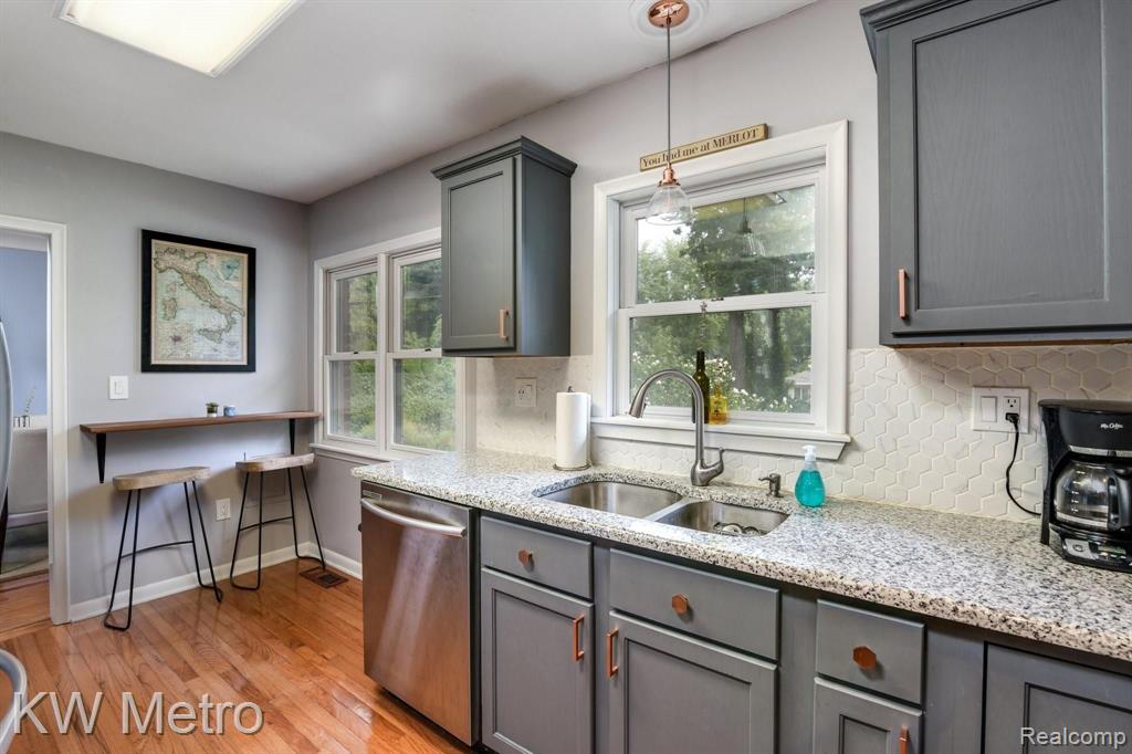 5621 Orion Road Rochester, MI 48306 - Photo 11 of 33