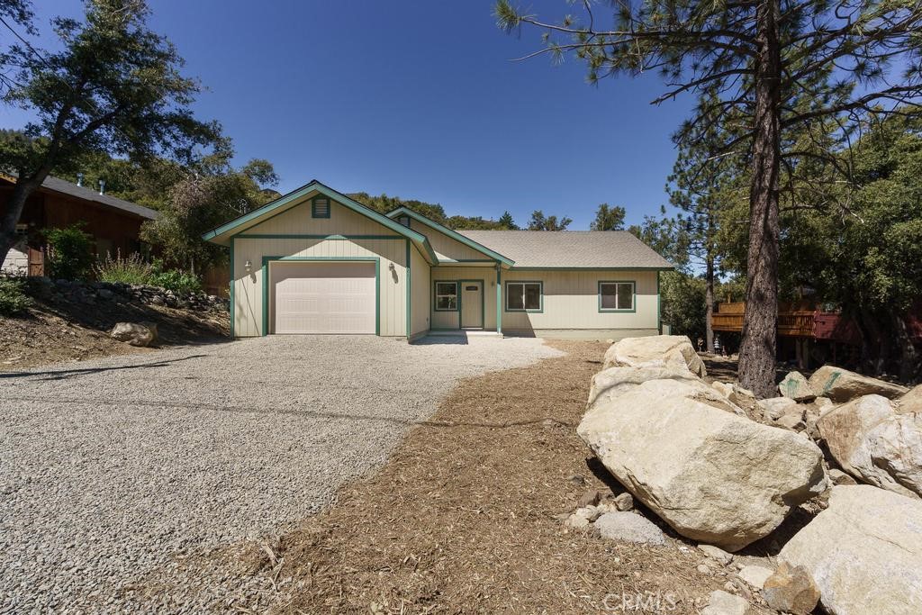 1600 Bernina Dr, Pine Mountain Club, CA 93222