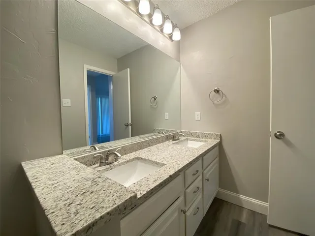 $1,300 | 1310 Harwell Drive, Unit 4721, Arlington, TX 76011