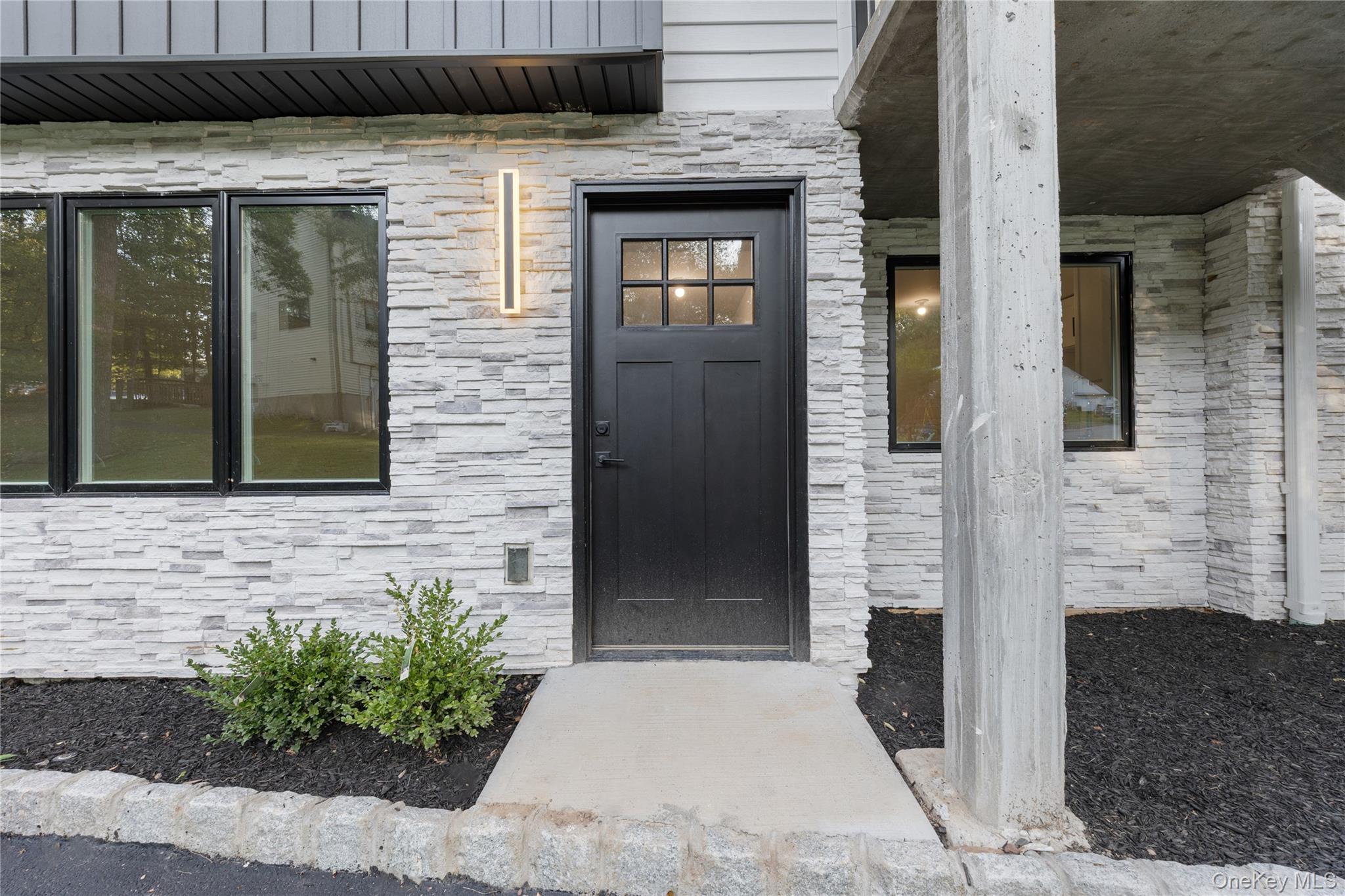 40 Singer Avenue, Unit 214 Spring Valley, NY 10977 - Photo 38 of 49 3 Bedroom suite entrance