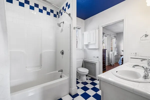 $549,900 | 146 Shrewsbury Street, Holden, MA 01520